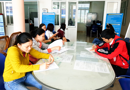 Thừa thầy, thiếu thợ