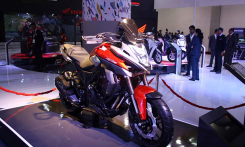 CMX500 - môtô đa dụng mới của Honda