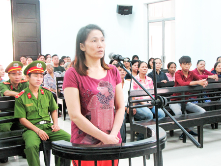 16 năm tù cho người vợ đốt chết chồng