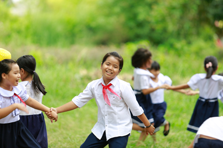 Chubb Life Việt Nam tặng thiết bị dạy và học cho trường tiểu học vùng khó khăn