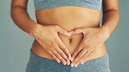 Ngồi dưới sàn đất khi ăn rất tốt cho sức khỏe