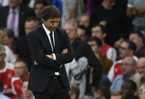 Antonio Conte đang gặp rất nhiều khó khăn ở tại Chelsea.