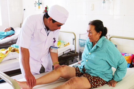 Thoái hóa khớp gối: Điều trị sớm để tránh tàn phế