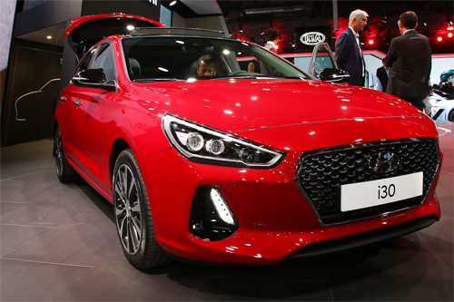 i30 thế hệ mới ra mắt tại triển lãm ôtô Paris. Ảnh: Carscoops.