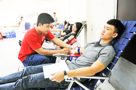 Tích cực phát triển Đảng trong sinh viên