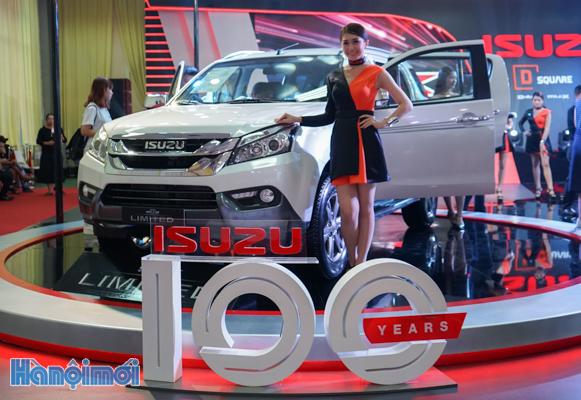 ISUZU Việt Nam ra mắt mu-X LIMITED và D-MAX TYPE X