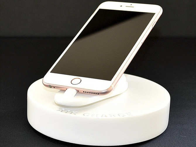 iPhone 7 biết "bay" trong khi sạc