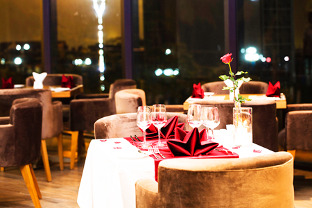 Bữa tối lãng mạn mừng ngày Phụ nữ Việt Nam 20-10 tại Khách sạn StarCity Nha Trang