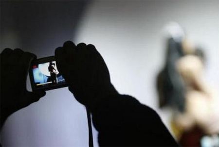 Dùng clip phòng the tống tình người yêu cũ