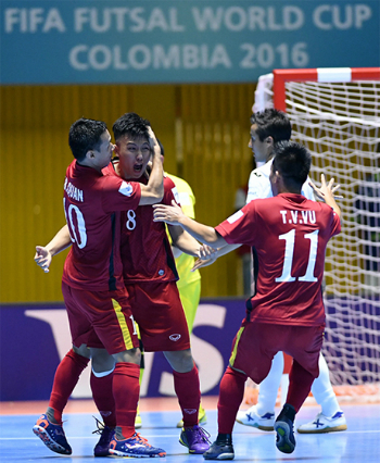 Bàn thắng của Minh Trí đẹp thứ hai giải World Cup Futsal 2016