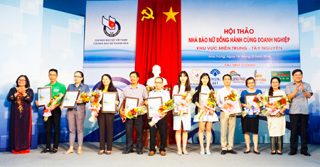 Hội thảo "Nhà báo nữ đồng hành cùng doanh nghiệp"