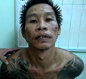 Bắt đối tượng trộm ắc quy xe tải