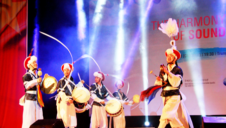 Rộn ràng "Giai điệu Việt Nam - Hàn Quốc"