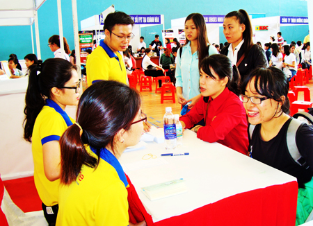 Đẩy mạnh hợp tác với doanh nghiệp