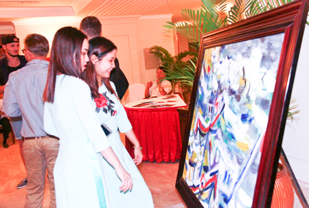 Họa sĩ Phạm Lực - tình người, tình biển