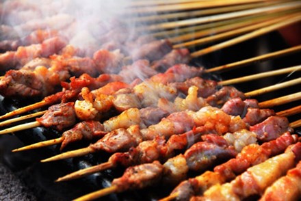 Khói nướng thịt gây ung thư gấp 400 lần