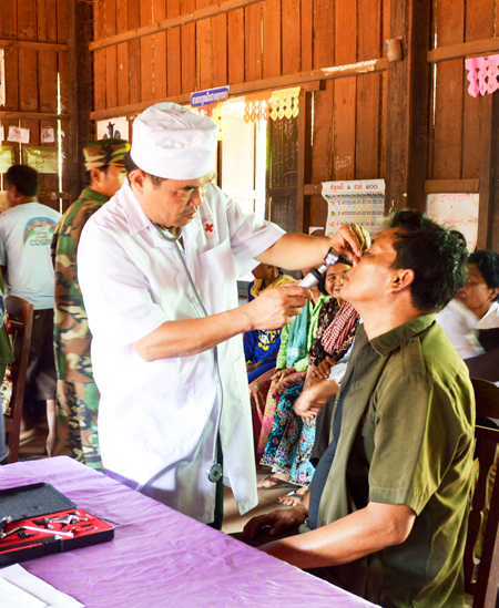 Thắm tình hữu nghị quốc tế