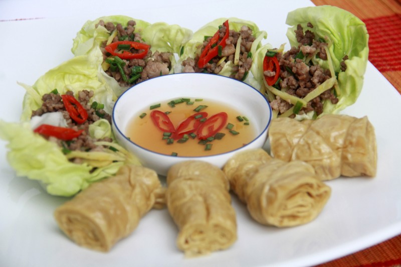 Lạ miệng với salad tàu hũ ky