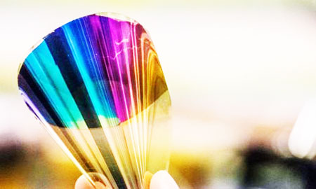 Giấy điện tử uốn cong hiển thị toàn bộ dải màu