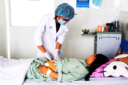 Cấp cứu thành công sản phụ vỡ thai ngoài tử cung