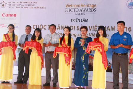 Triển lãm Cuộc thi ảnh Di sản Việt Nam 2016 đến Nha Trang