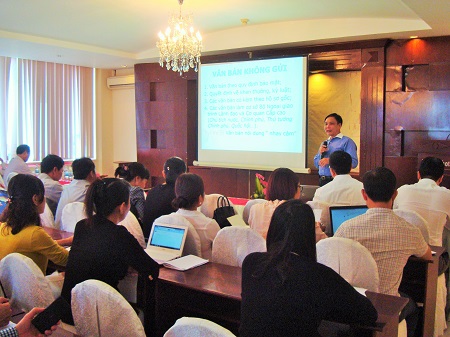 Quang cảnh buổi tập huấn. 