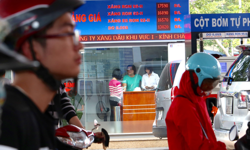 Xăng tăng giá 50 đồng từ 15h