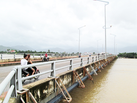 Nước dâng cao ở Cầu Thành (Diên Khánh)