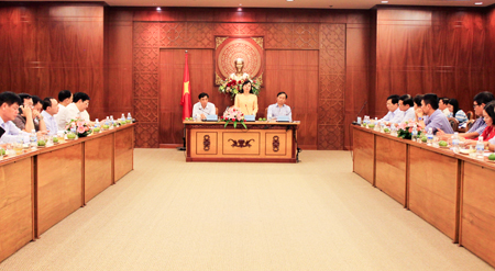 Bộ trưởng Bộ Y tế phát biểu tại buổi làm việc