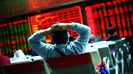 Chứng khoán đỏ lửa, vàng tăng vọt trong ngày bầu cử Mỹ