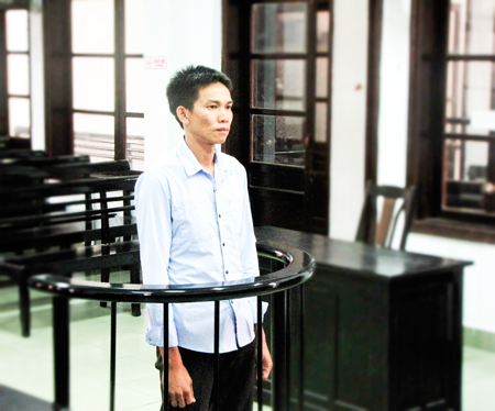 Dùng giấy tờ cướp giật được để lừa vay tiền