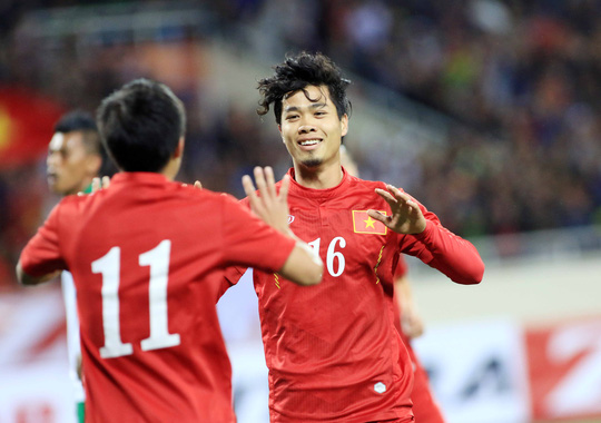 Tuyển Việt Nam tự tin bước vào giải đấu bằng trận giao hữu thắng Indonesia 3-2 trên sân nhà.