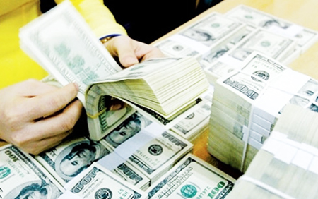 Tỷ giá trung tâm và giá USD cùng tăng mạnh