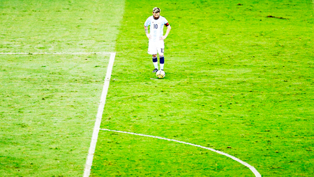 Chúng ta không thuộc về nhau