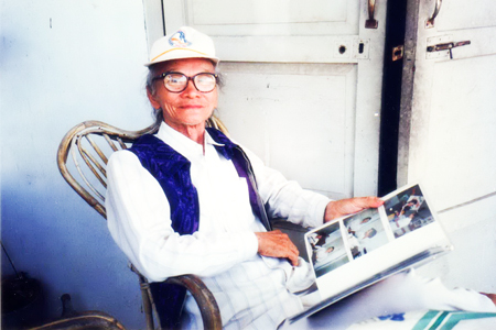 Thế giới ấm áp của một nhà giáo viết văn