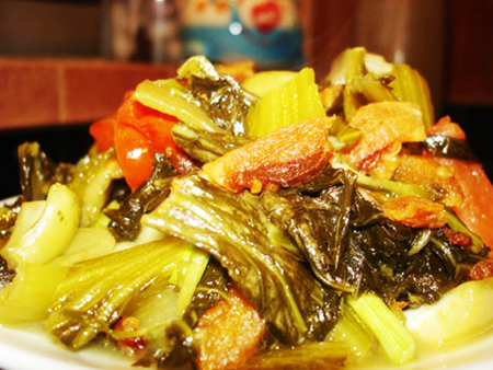 Dưa chua xào tóp mỡ