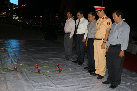 Tưởng niệm các nạn nhân tử vong vì tai nạn giao thông