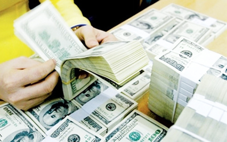 Giá USD tiếp tục tăng mạnh