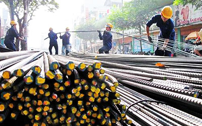 Giá thép xây dựng trong nước tăng theo thế giới