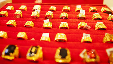 Giá vàng chốt tuần giảm gần 200.000 đồng/lượng