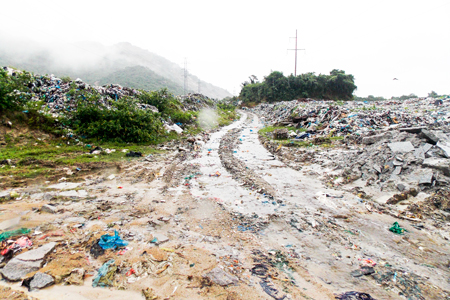Vạn Ninh: Bãi rác Dốc Ké quá tải
