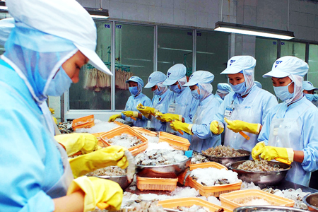 Xuất nhập khẩu 11 tháng: Tiếp tục duy trì đà xuất siêu