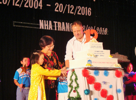 Trung tâm Quốc tế Việt Mỹ kỷ niệm 12 năm thành lập