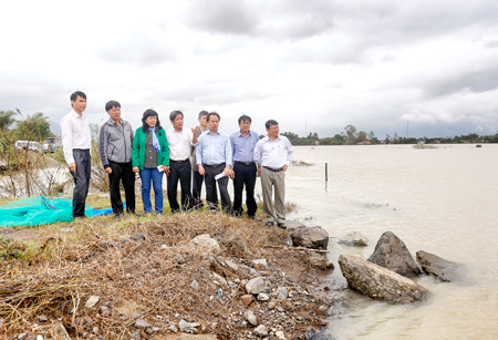 Khẩn trương khôi phục sản xuất sau mưa lũ