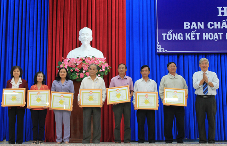 Năm 2016, trao hơn 86.000 suất học bổng cho học sinh, sinh viên