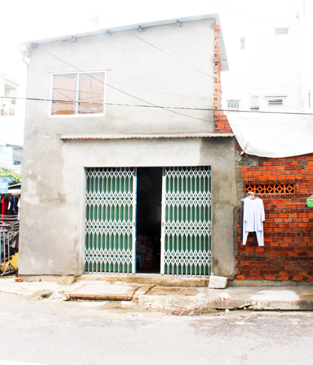 Xin sửa nhà… nhưng lại xây mới!