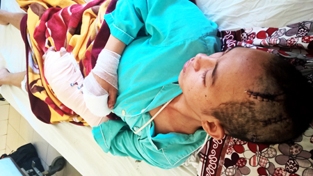 2 thiếu niên bị hành hung