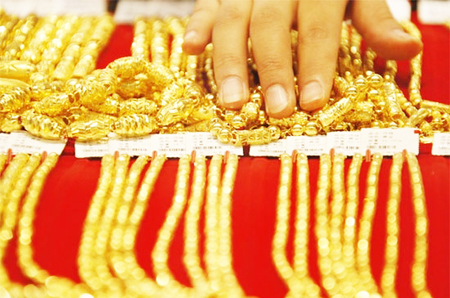 Giá vàng tiếp tục giảm
