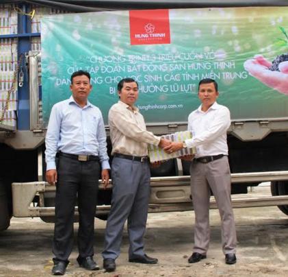 Trao 500.000 tập vở cho học sinh Khánh Hòa