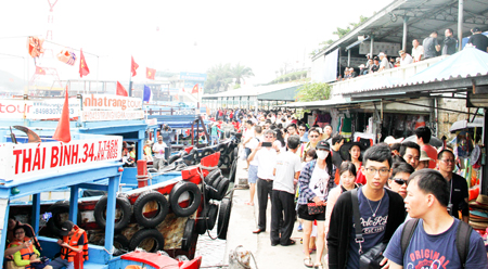 Tết Dương lịch: Lượng khách tăng nhẹ